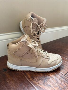 Nike Women’s Dunk High-Top Sneakers